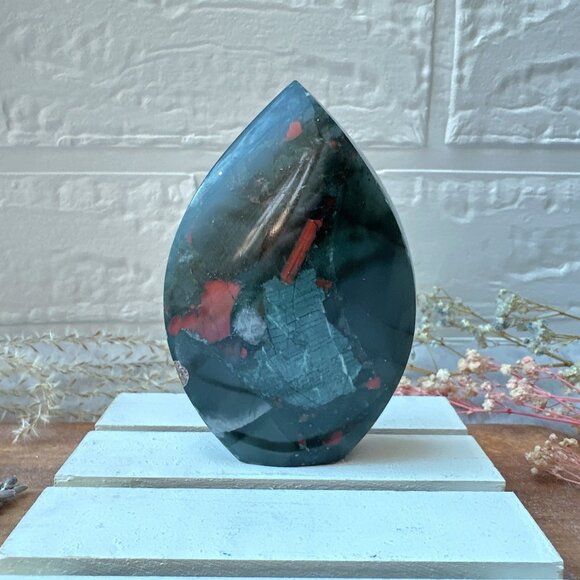 New Bloodstone Flame/Free Form - Picture 2 of 8